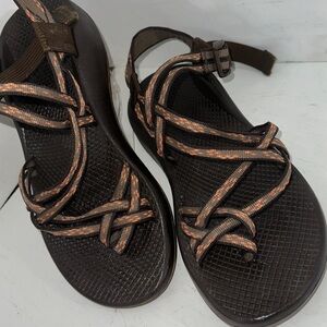 Chaco womens ZX/2 walker sandal size 9.  Tree buds coral/tan on brown